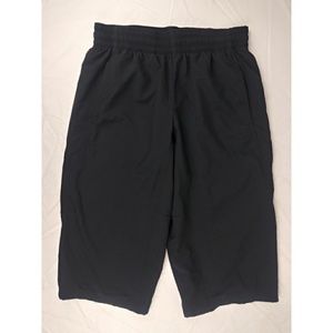 Nike Womens Capri Shorts Sz Medium Black